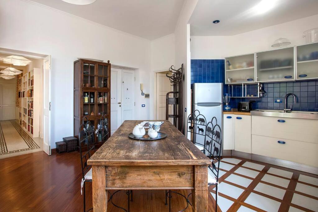 Vittoria In Trastevere Apartment *